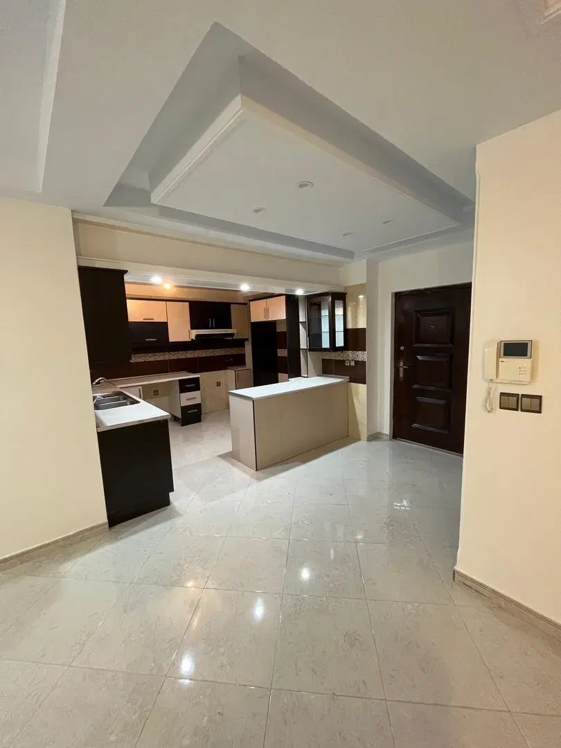 فروش آپارتمان دریاباری پیروزی