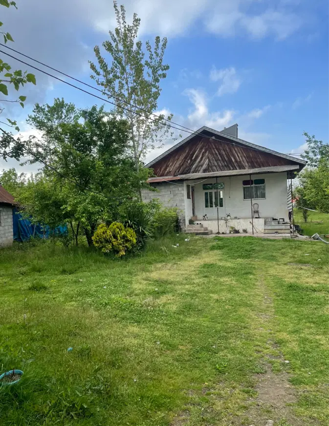 *گیلان ۱۲۰۰ متر زمین دارای کاربری مسکونی*
