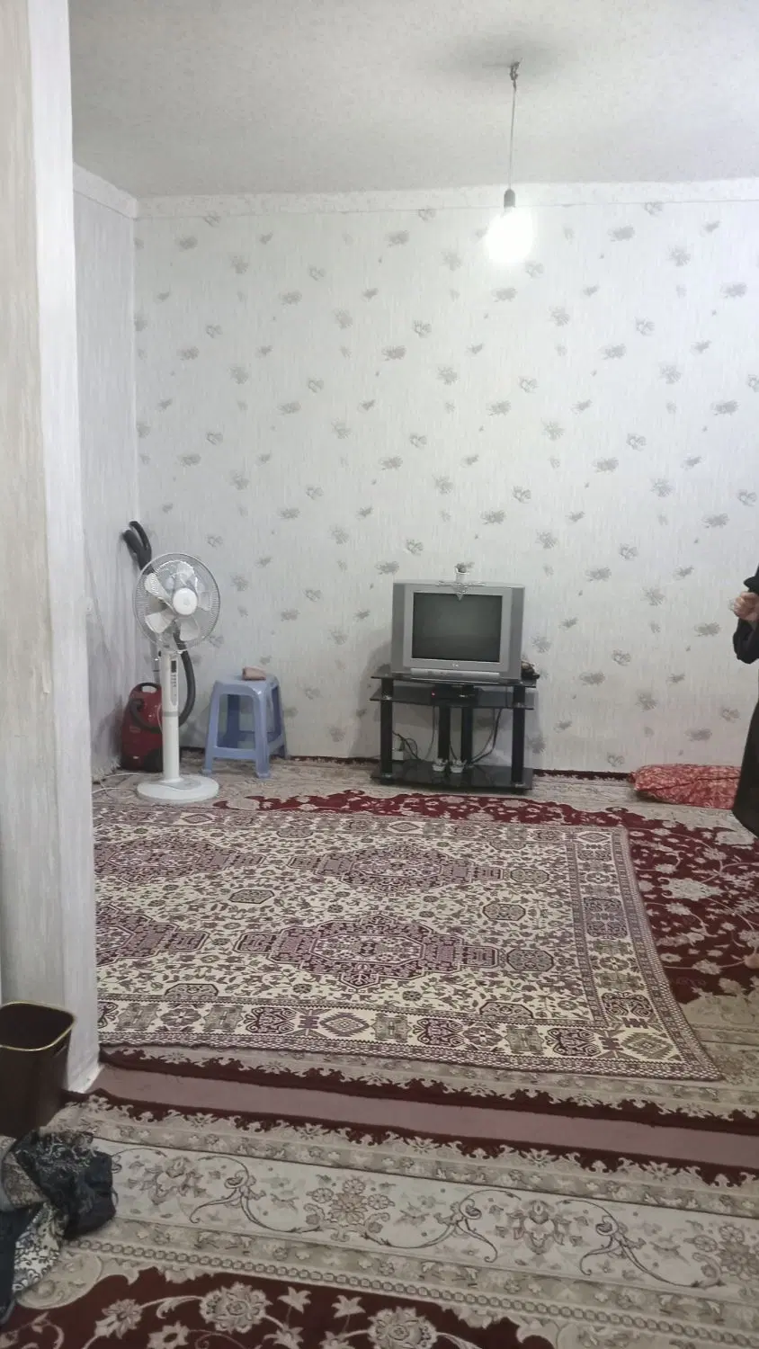خانه حیاطی 60 متر دو طبقه ماشینرو