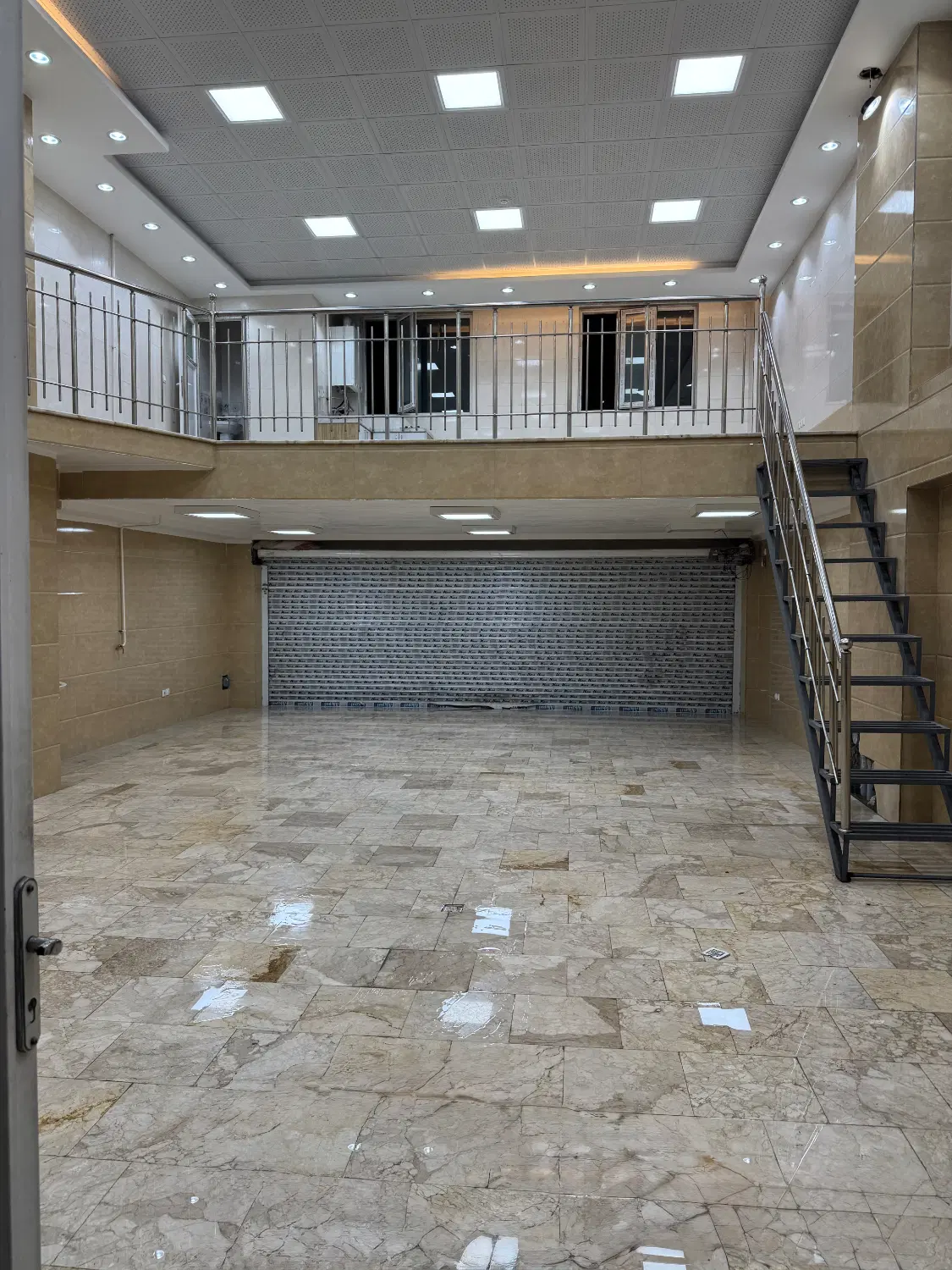 رهن اجاره مغازه بالکن دار