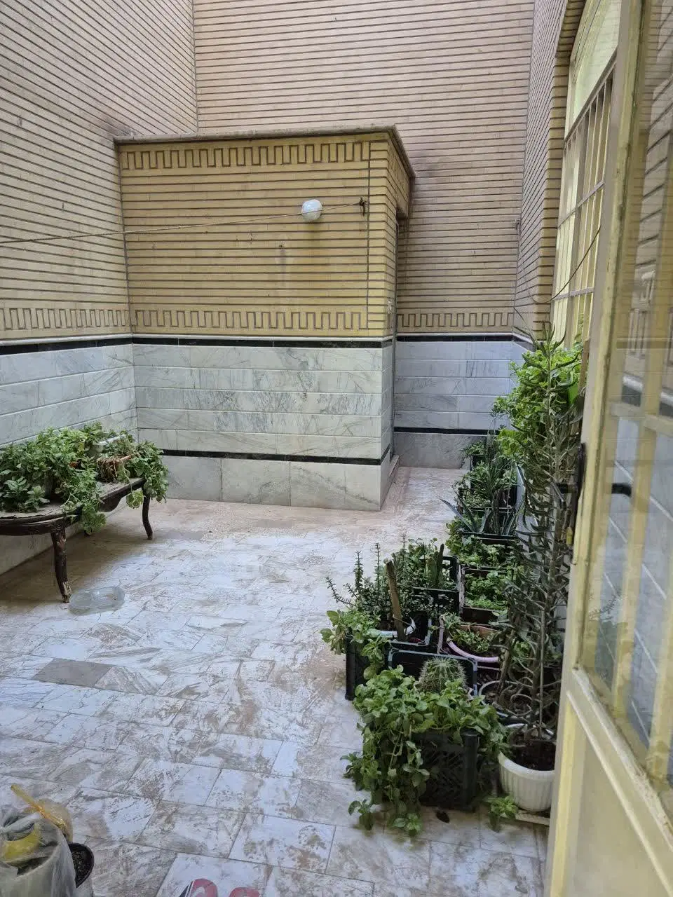 اجاره زیر زمین راه جدا۱۲۵ متری در خیابان میلاد