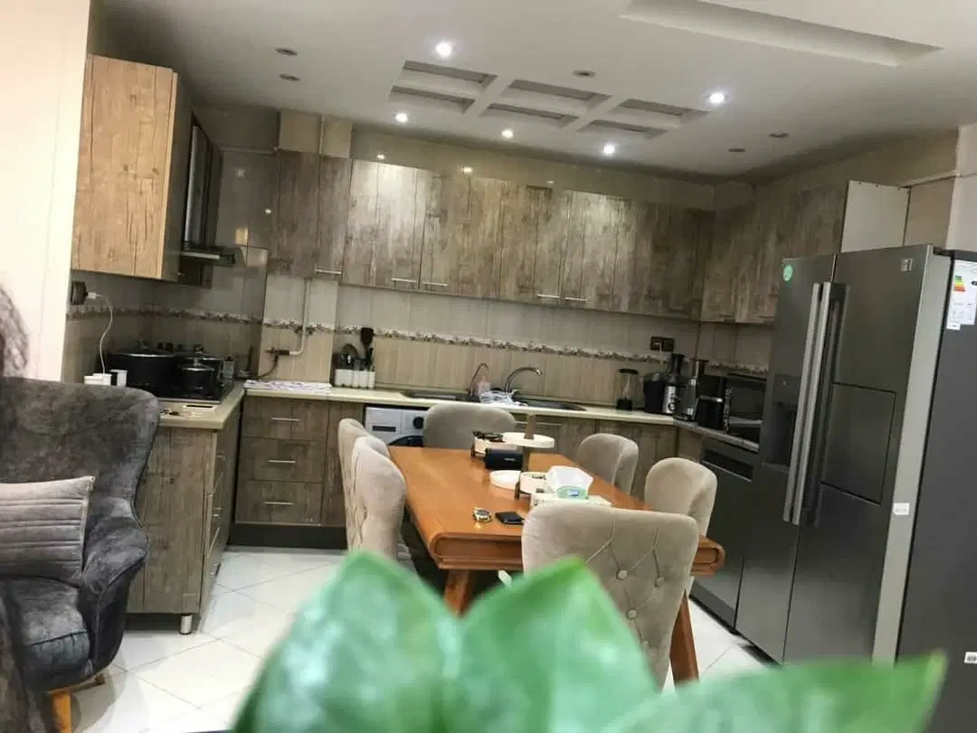 آپارتمان۷۳متردانشجو خ کوشش ط چهارم روبنما فول تمیز