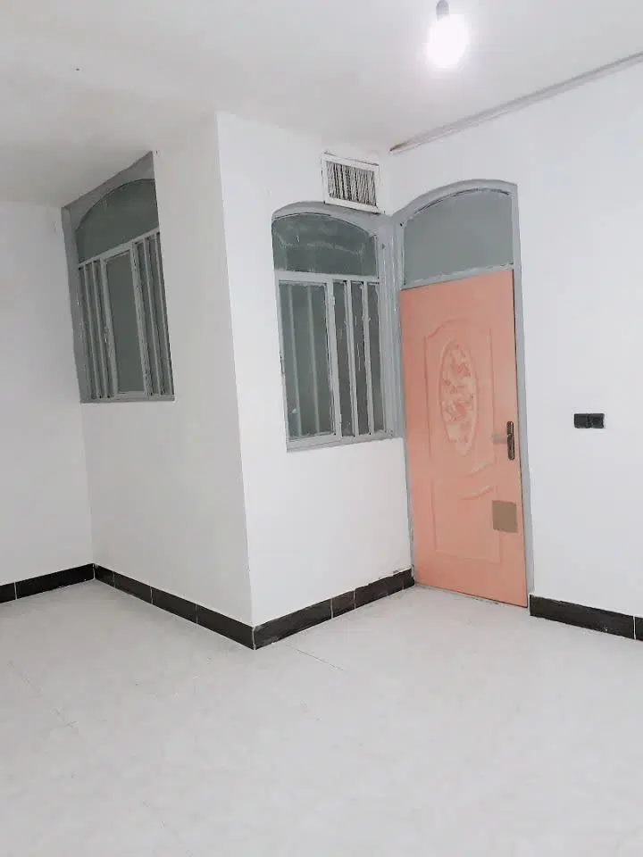 ساختمان ۲ طبقه مسکونی