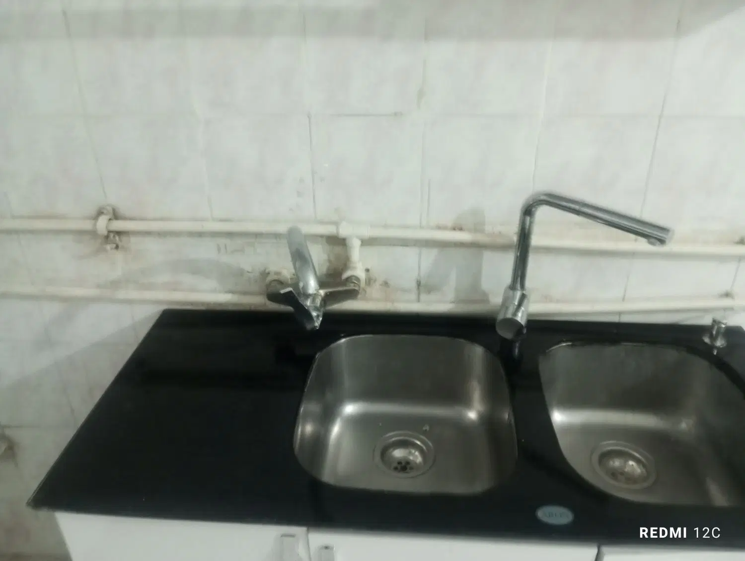 آپارتمان ۵۷ متری بازسازی شده  زیر‌همکف