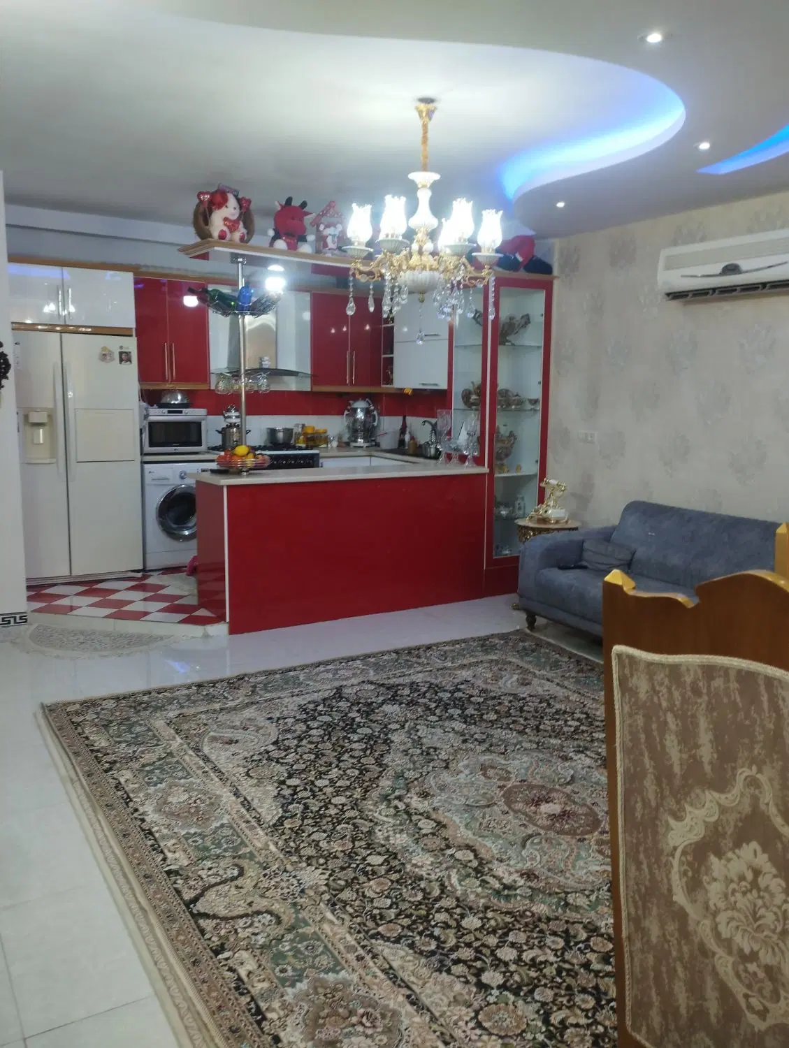 رهن‌آپارتمان‌۹۰‌متری‌کلا‌دوطبقه‌بدون‌صاحبخانه