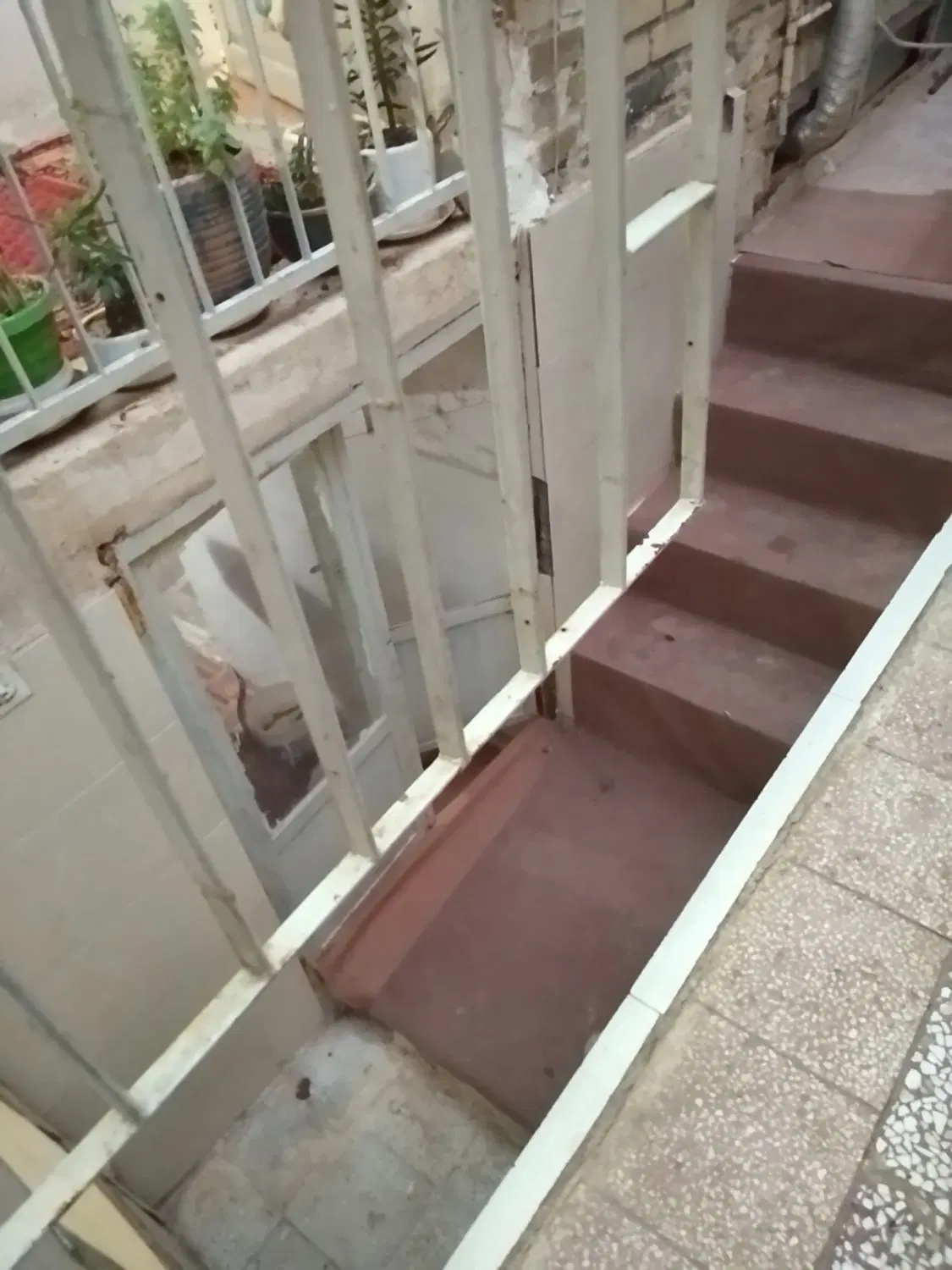 منزل دو طبقه