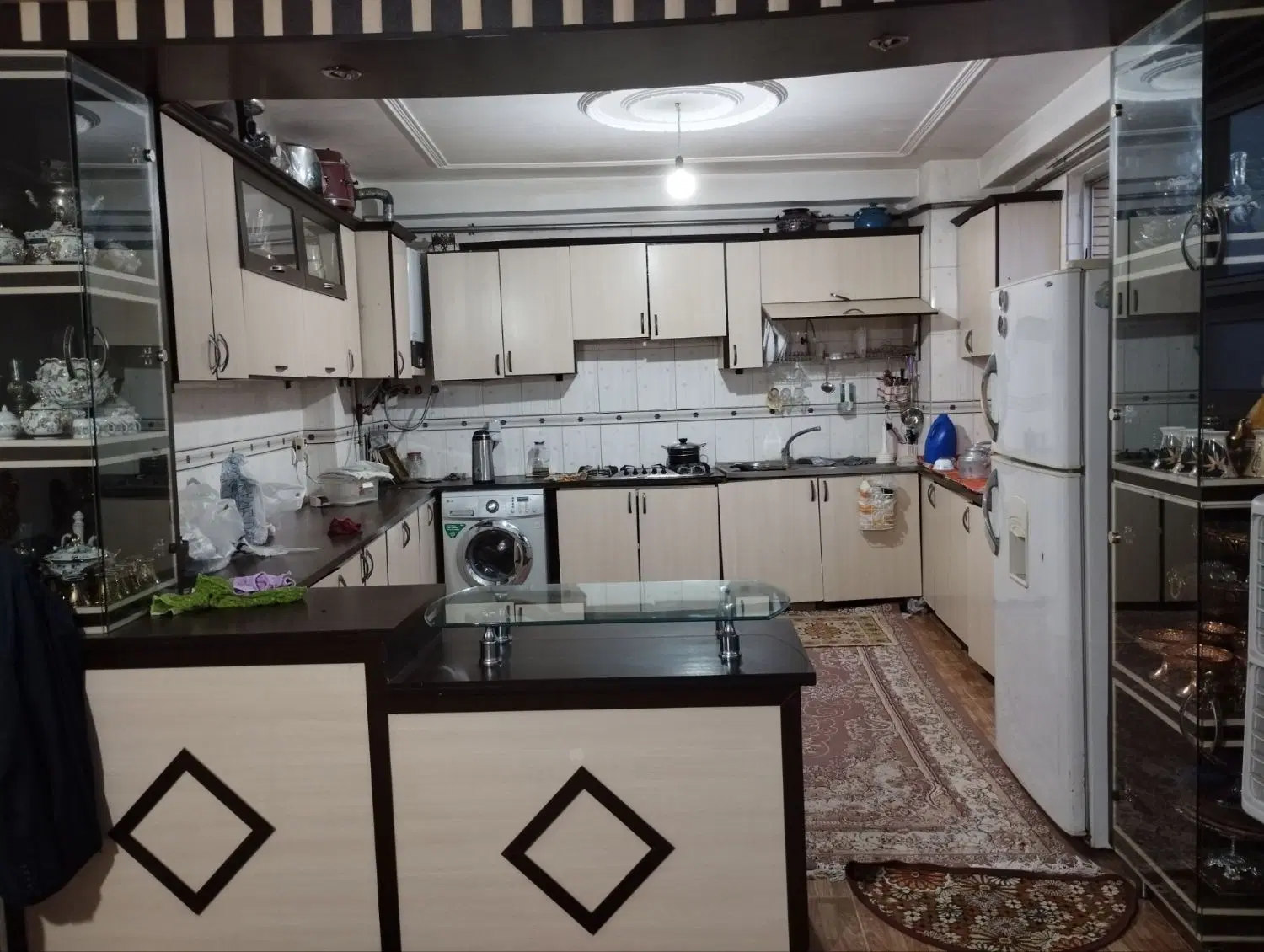 آپارتمان ۱۰۰ متر، بهار ، کوی پیروز (املاک ارک)