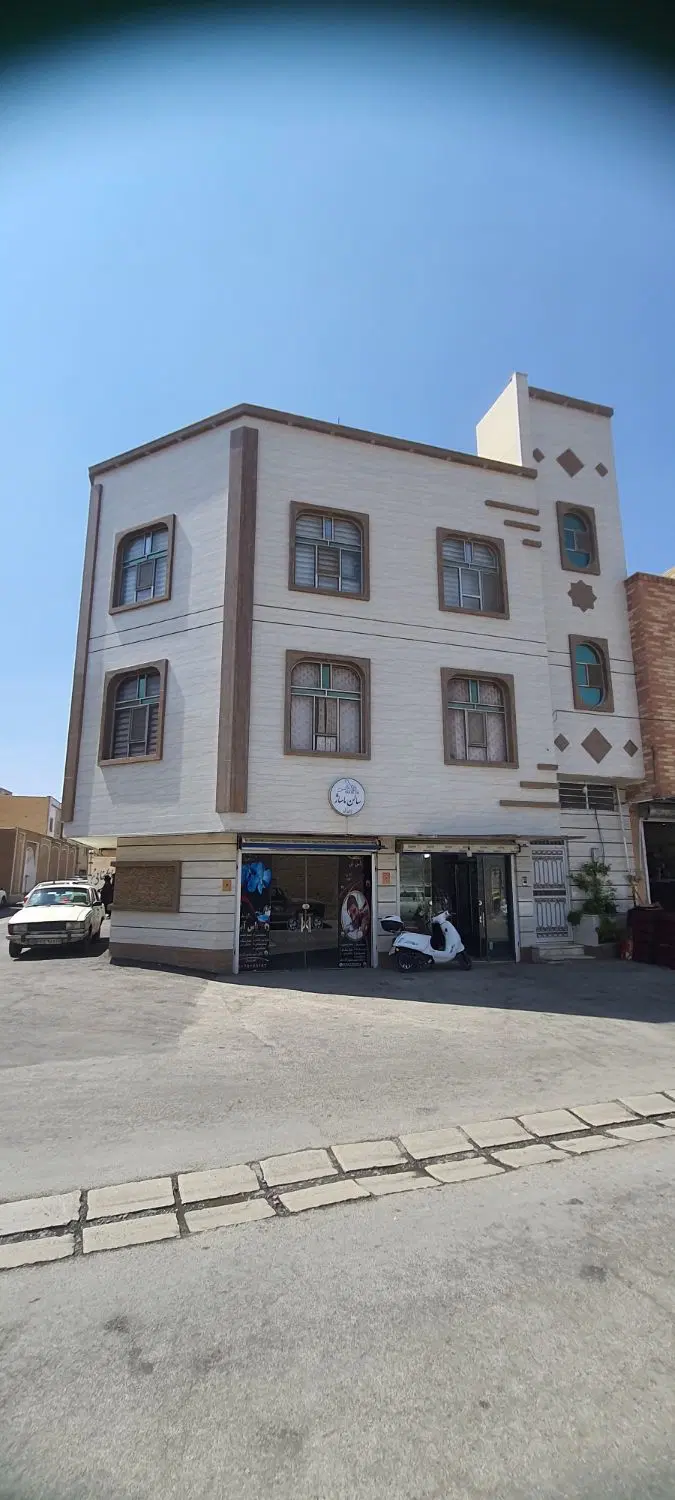 خانه دو طبقه