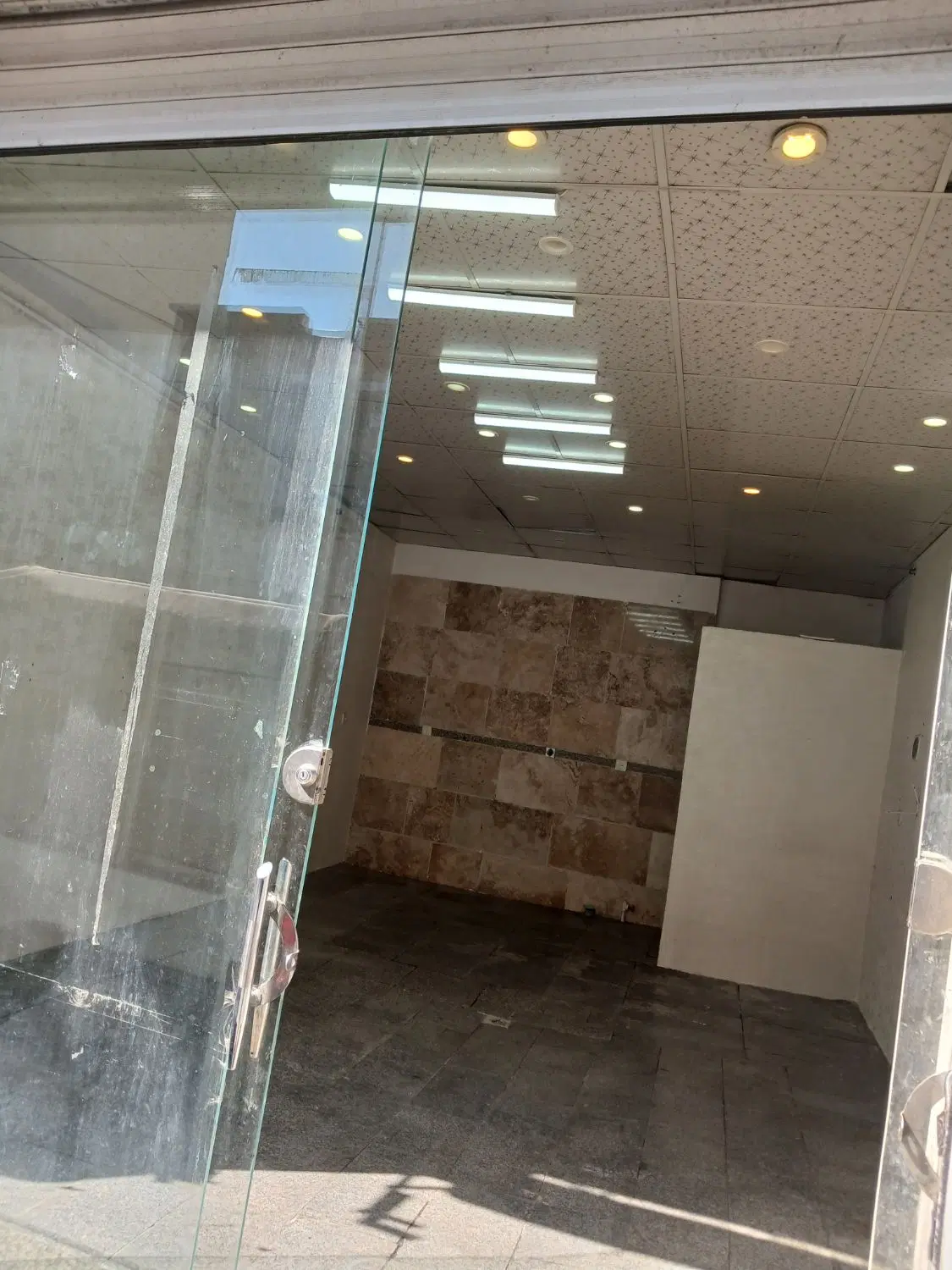 اجاره مغازه ۲۴ متری‌کوچه‌پروین‌اعتصامی‌خواجه‌رشید