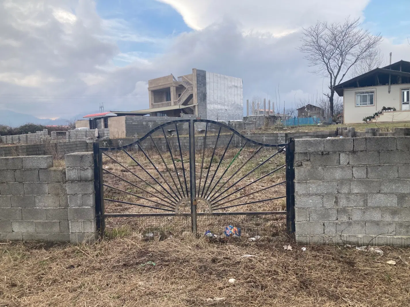 زمین مسکونی