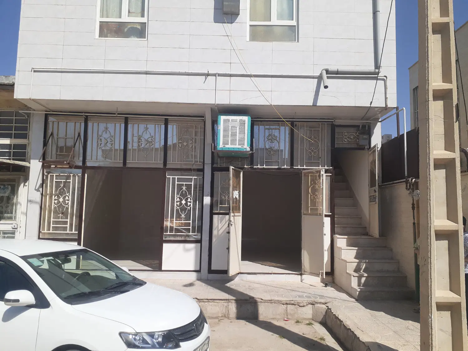 ملک تجاری مسکونی، ۴۸ متر مغازه+خانه،۶۰متری