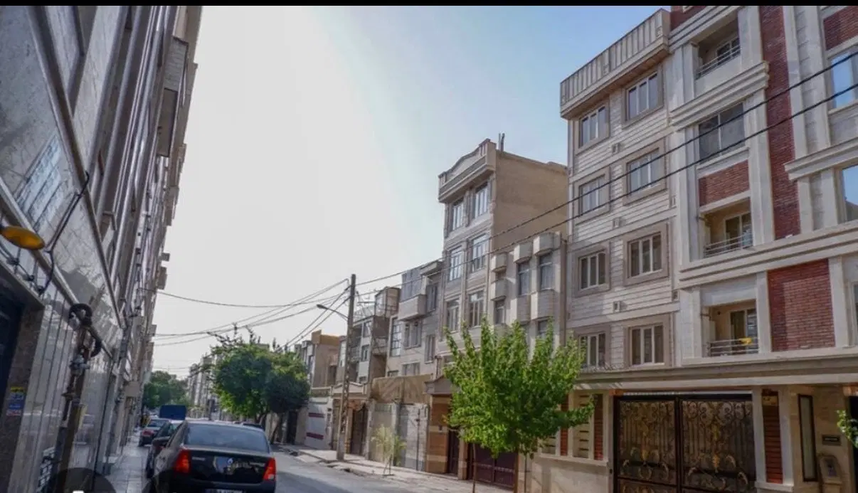 ۷۰ متر دوخوابه پارکینگ مستقل