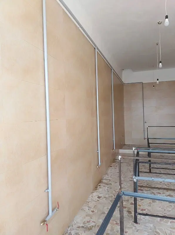 یک باب مغازه تجاری