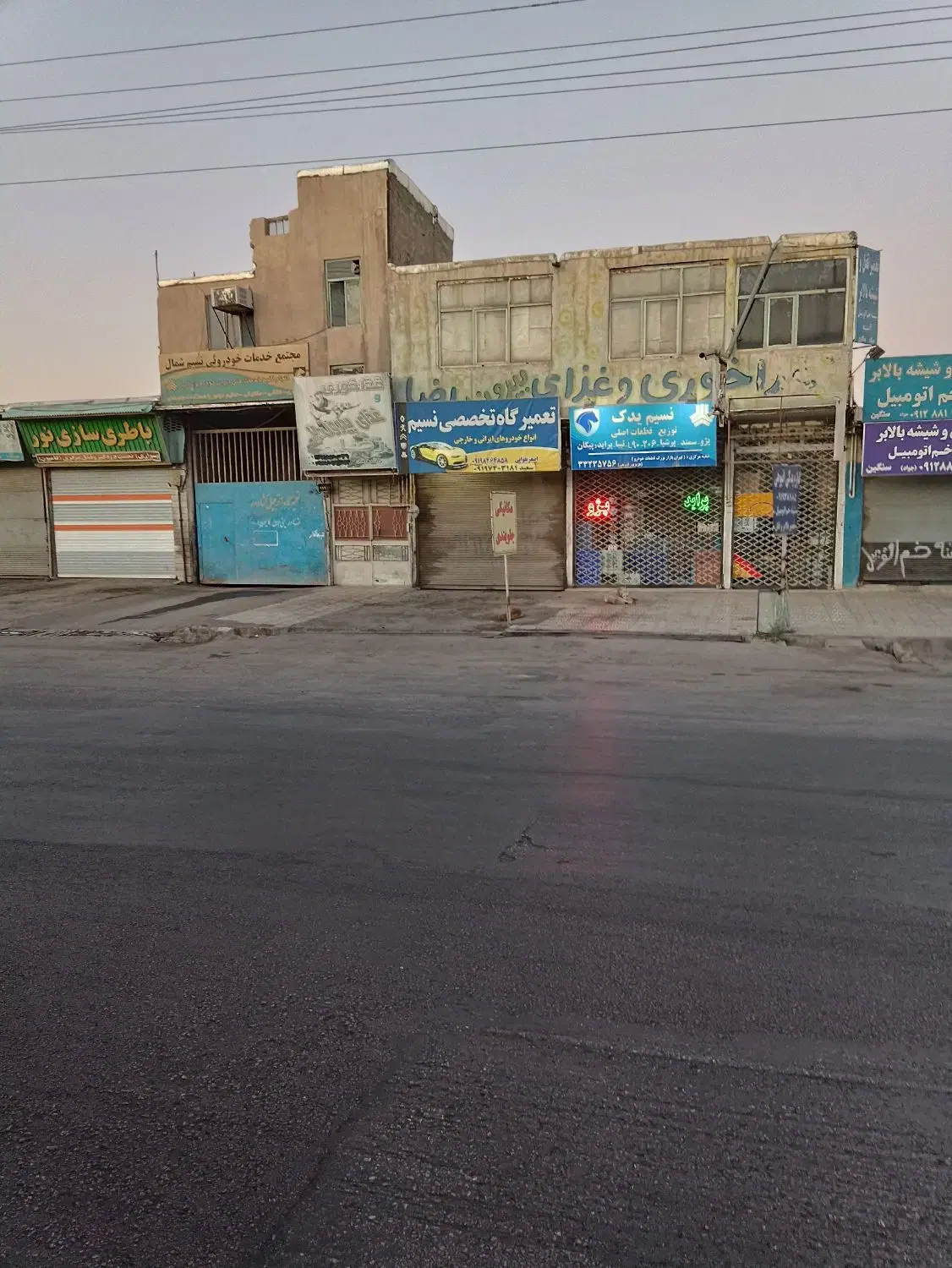 یک واحد گاراژ بلوار میرزا کوچک خان