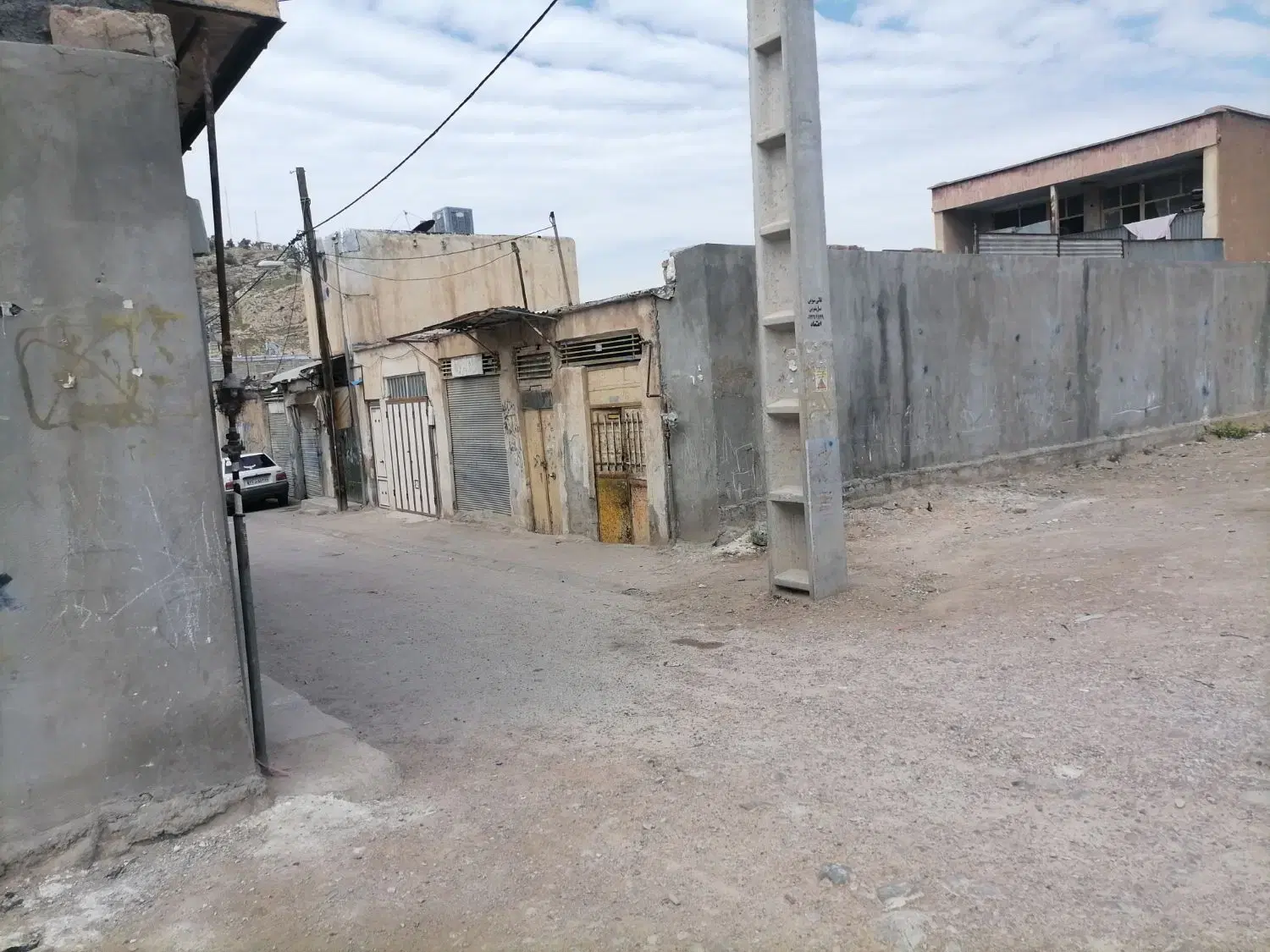 فروش فوری منزل نزدیک سنگ فرش