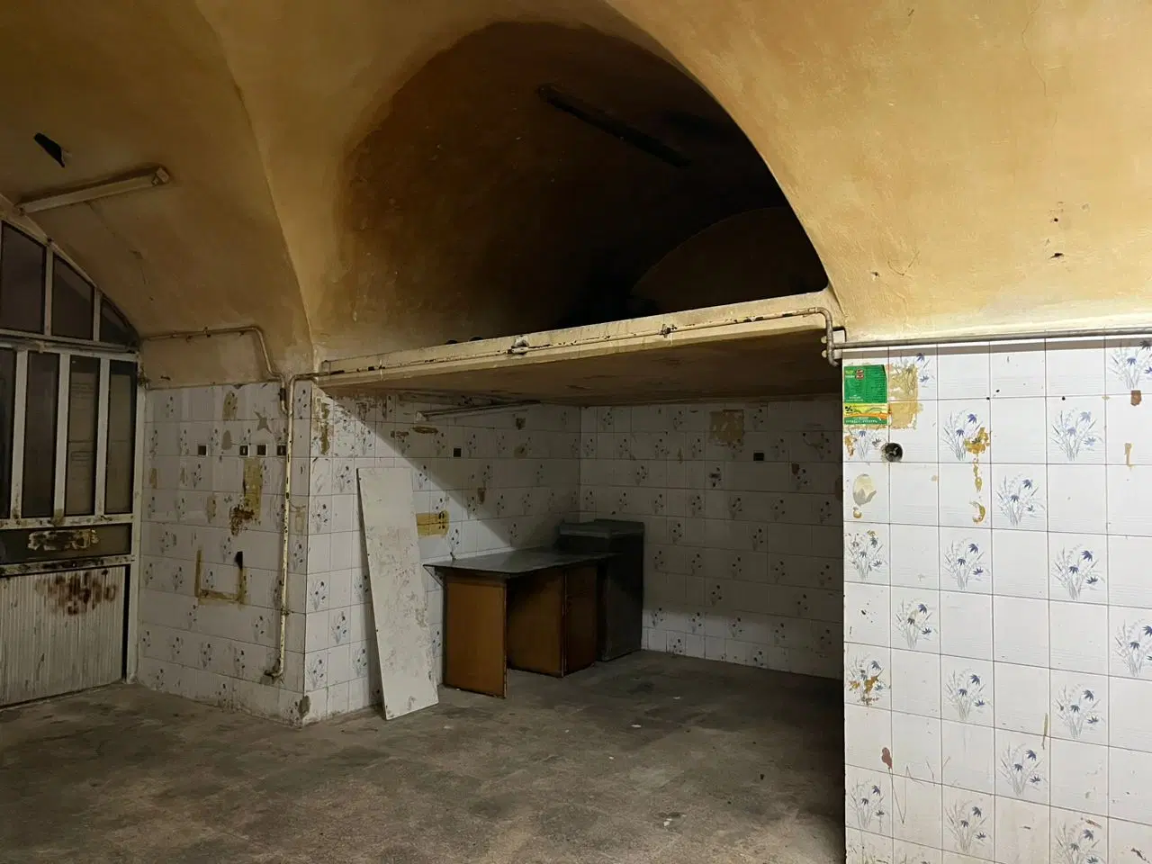 کارگاه و انباری در حرم خانه