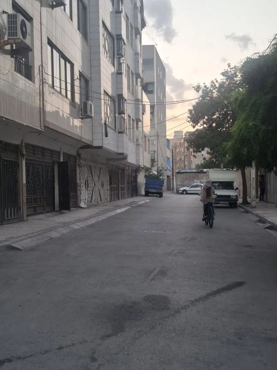 زمین 100متری