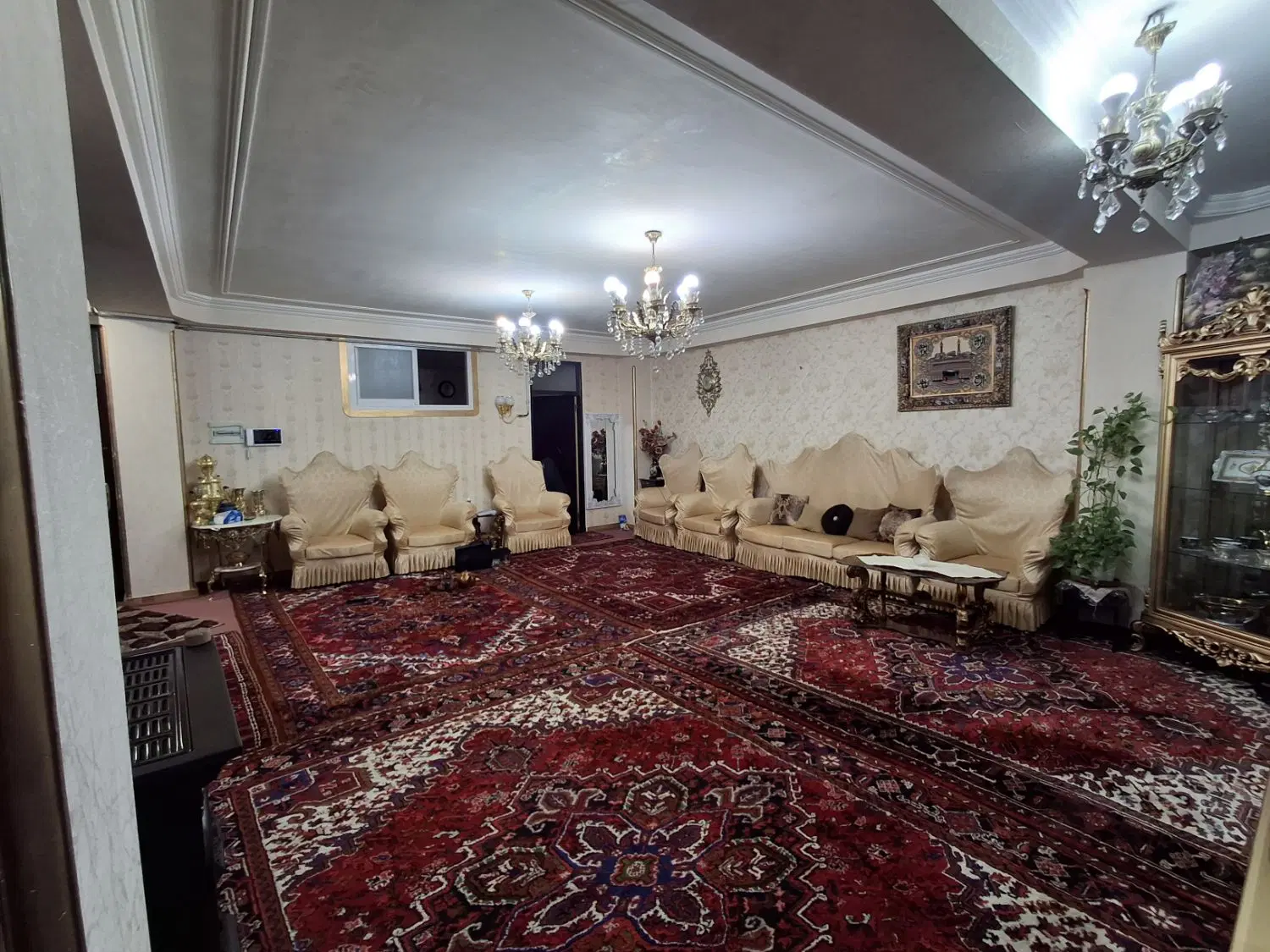 آپارتمان 3 طبقه