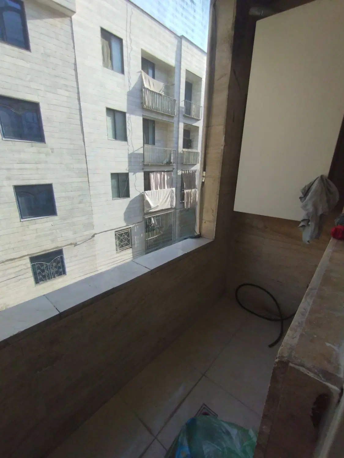 ۷۰متر_دوخواب_پارکینگ وانباری وآسانسور وتراس_تکواحد