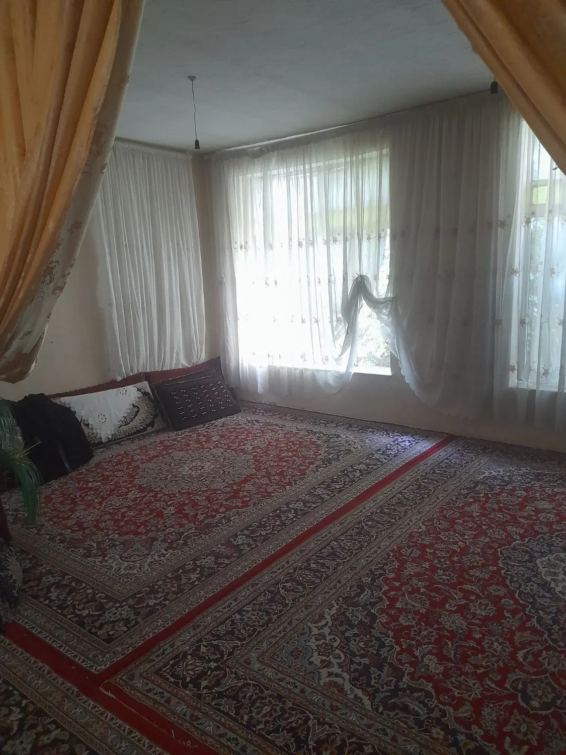 خانه ویلایی مصطفی خمینی شمالی یک ۳۹۰ متر زمین
