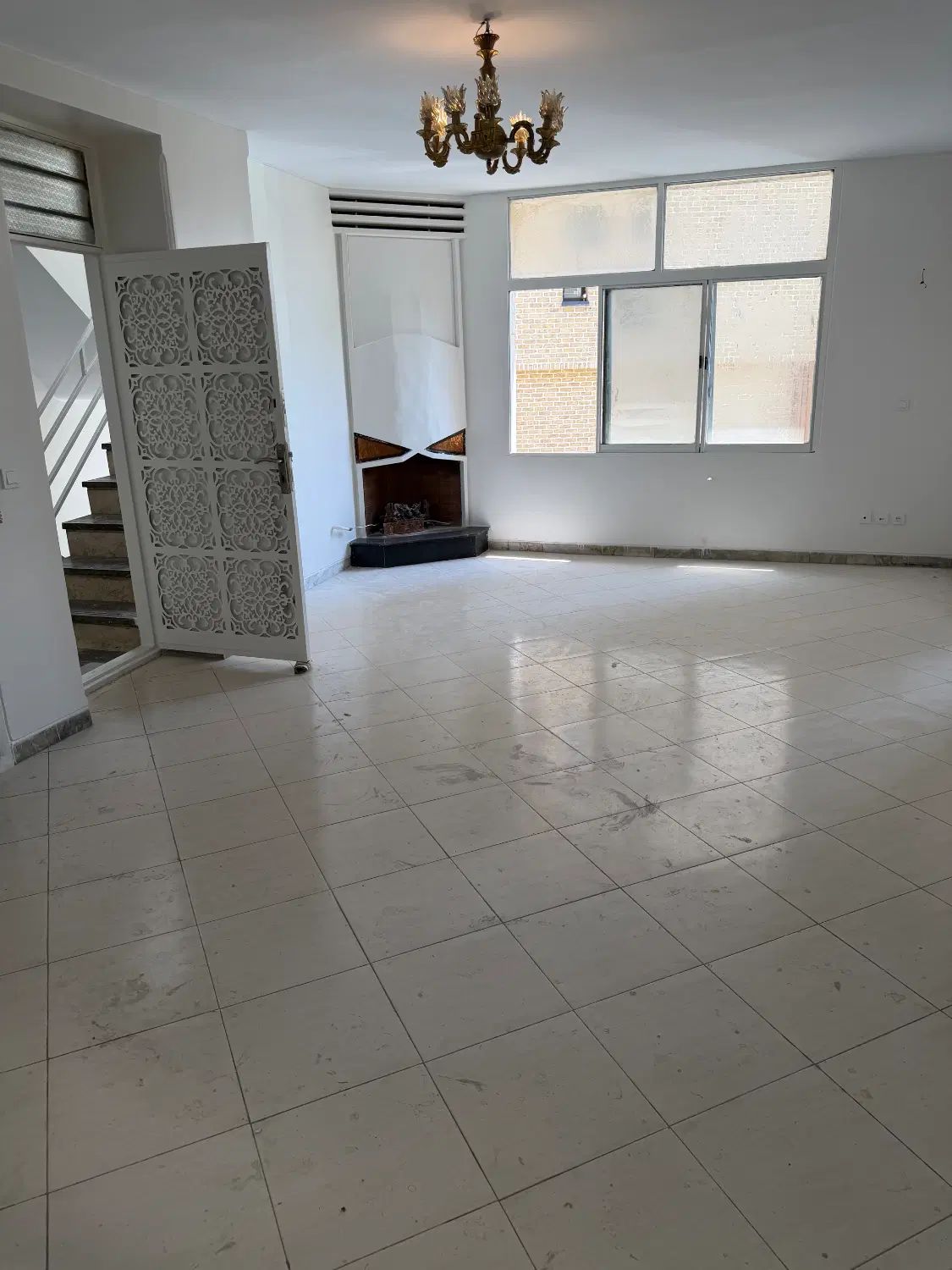 ملک 3 طبقه دربستی کامرانیه