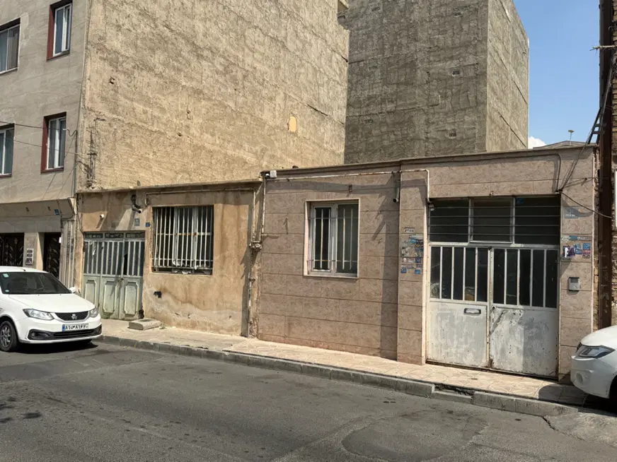 دوتا ویلایی کلنگی ۲۴۰ متر تجمیع