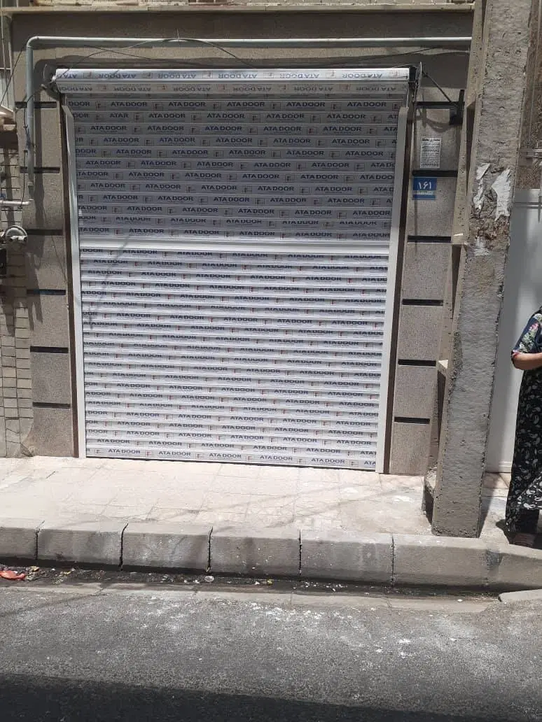 اجاره مغازه ۱۴ متری با بالکن ۶ متری