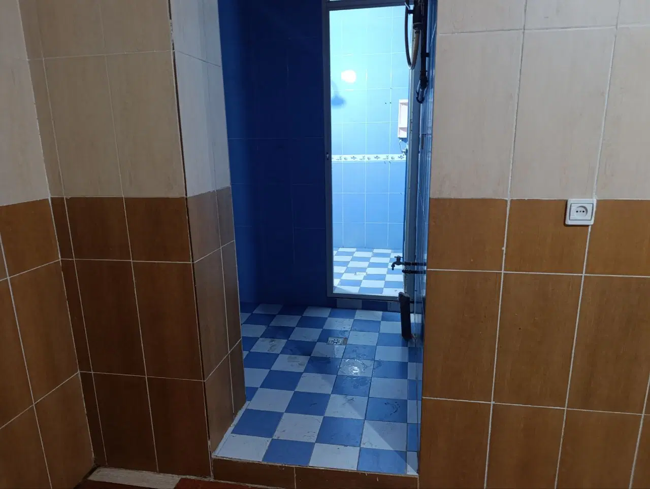 خونه ۹۰ متری ویلایی کوی نیرو فاز ۳ حیاط دار،تک خاب