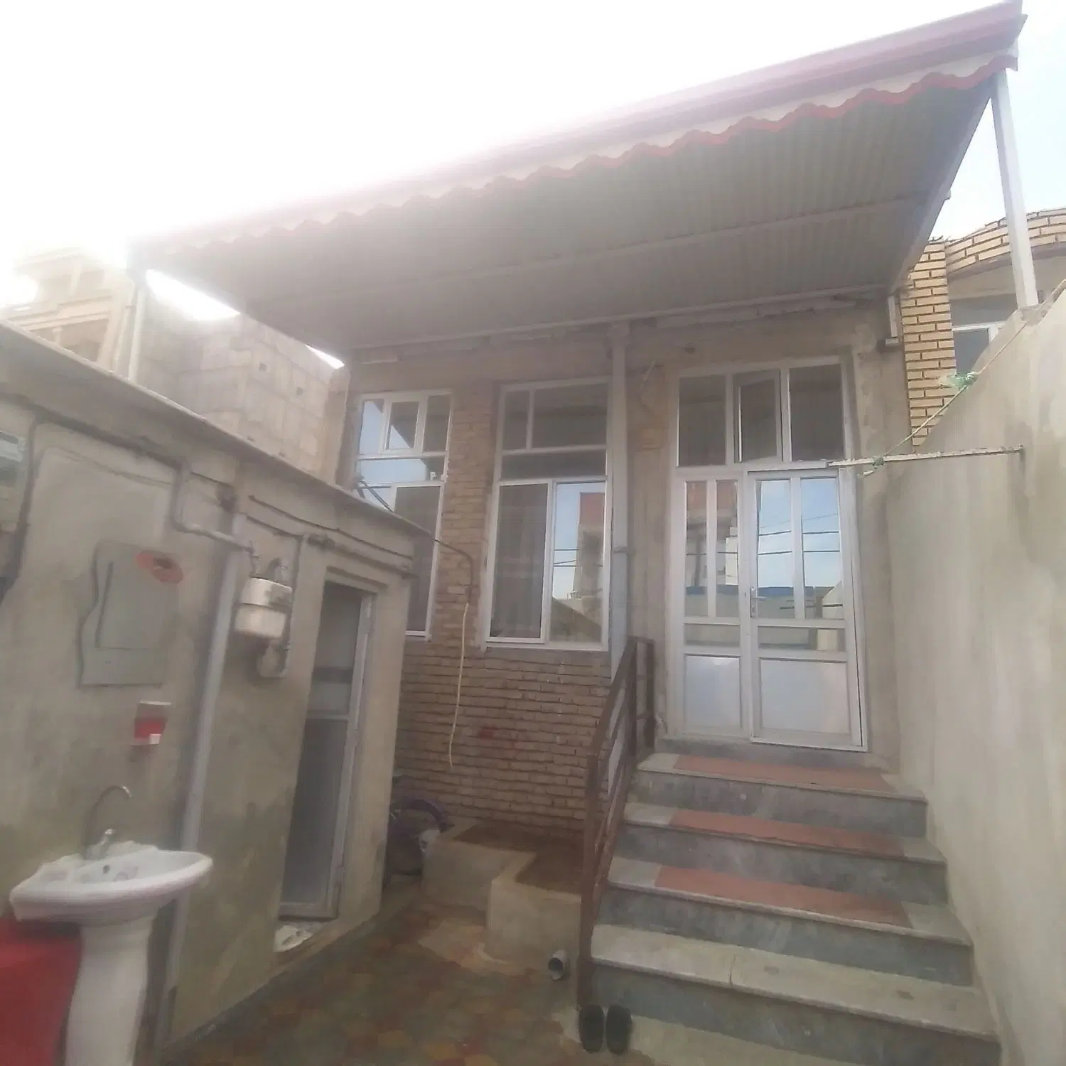 خانه ویلایی پشت تجاری