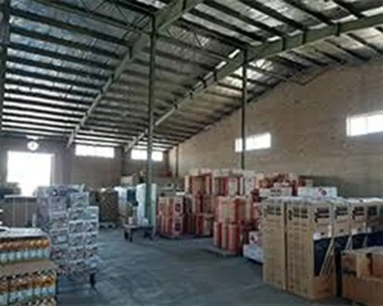 فروش فروشگاه سه طبقه با کاربری تجاری