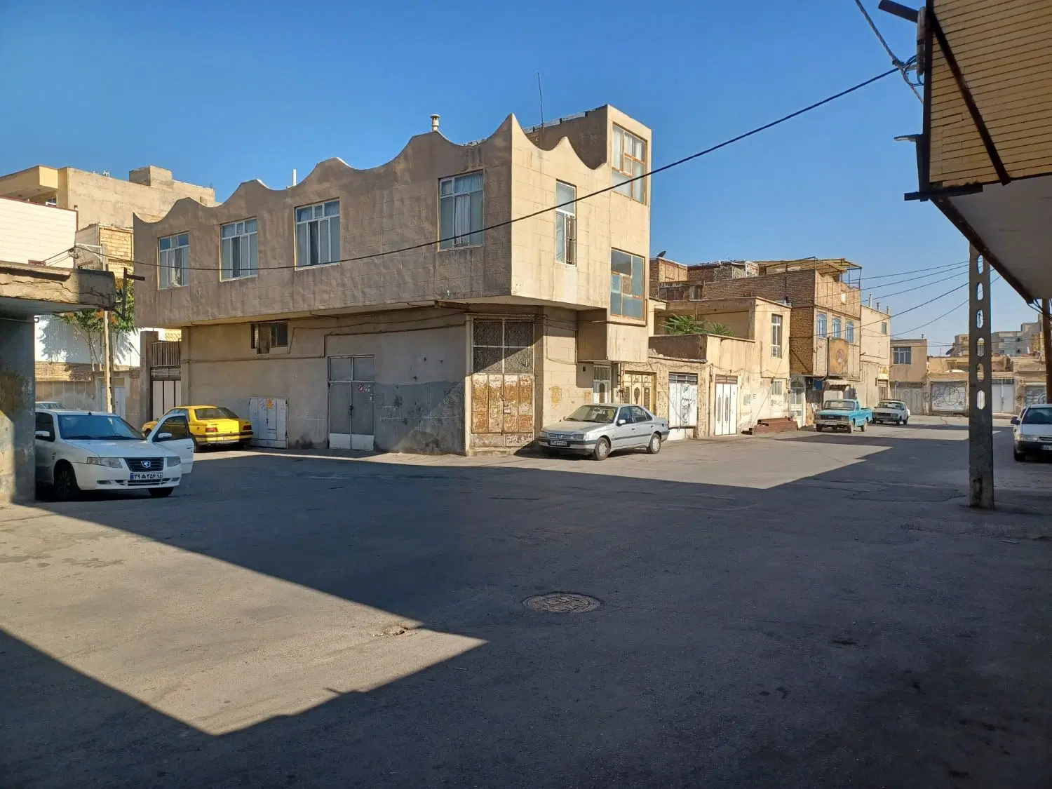 ملک فروشی در خیابان استاد جعفری (حجتی)