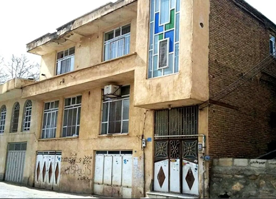 خانه کلنگی ۱۹۵متری دونبش