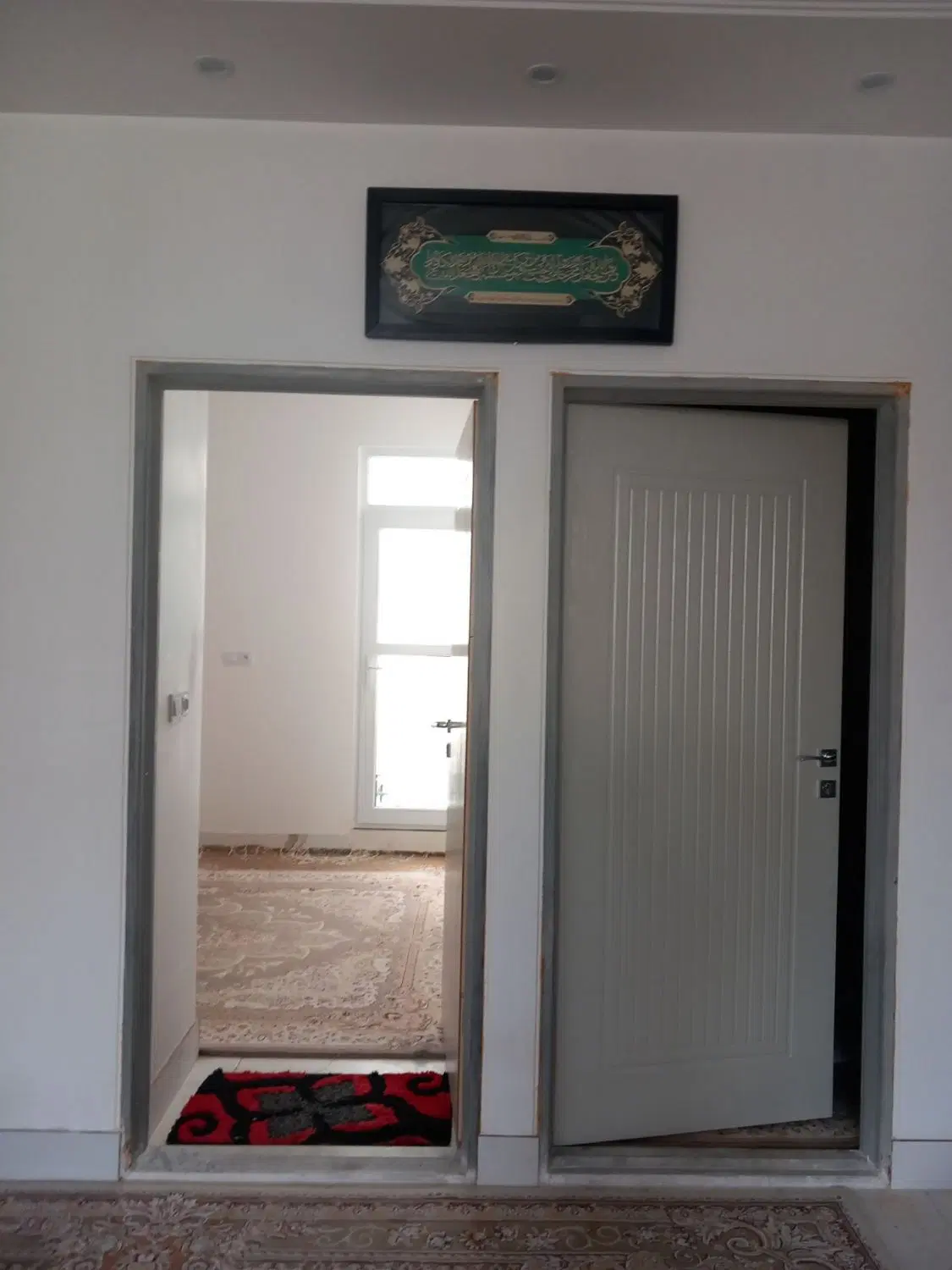 خانه دوطبقه هم کف وطبقه بالا