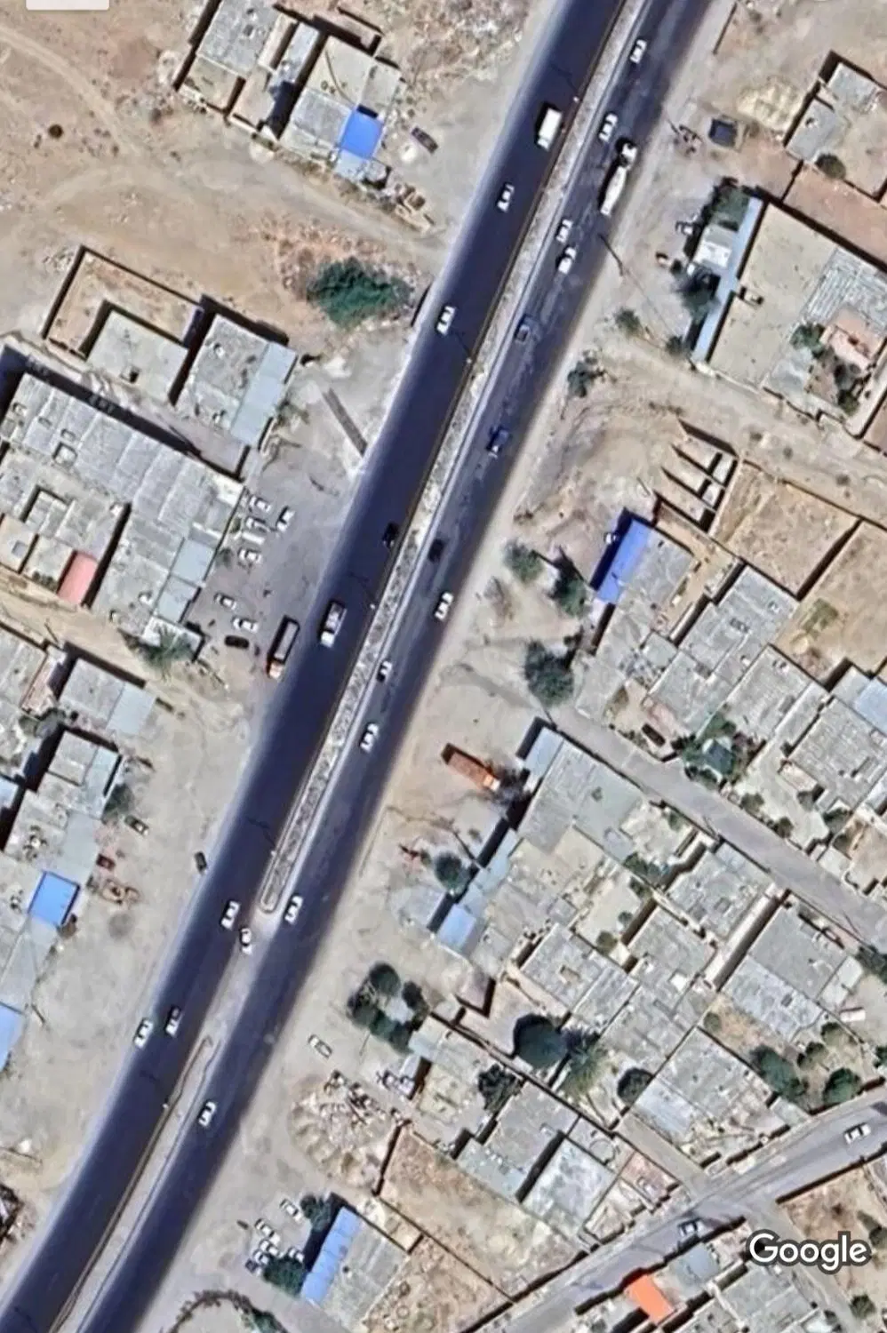 مغازه بر اتوبان بید زرد