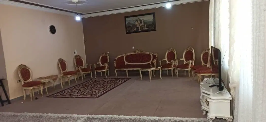 اجاره‌  منزل طبقه اول ۲۰۰ متری مبله همراه پارکینگ