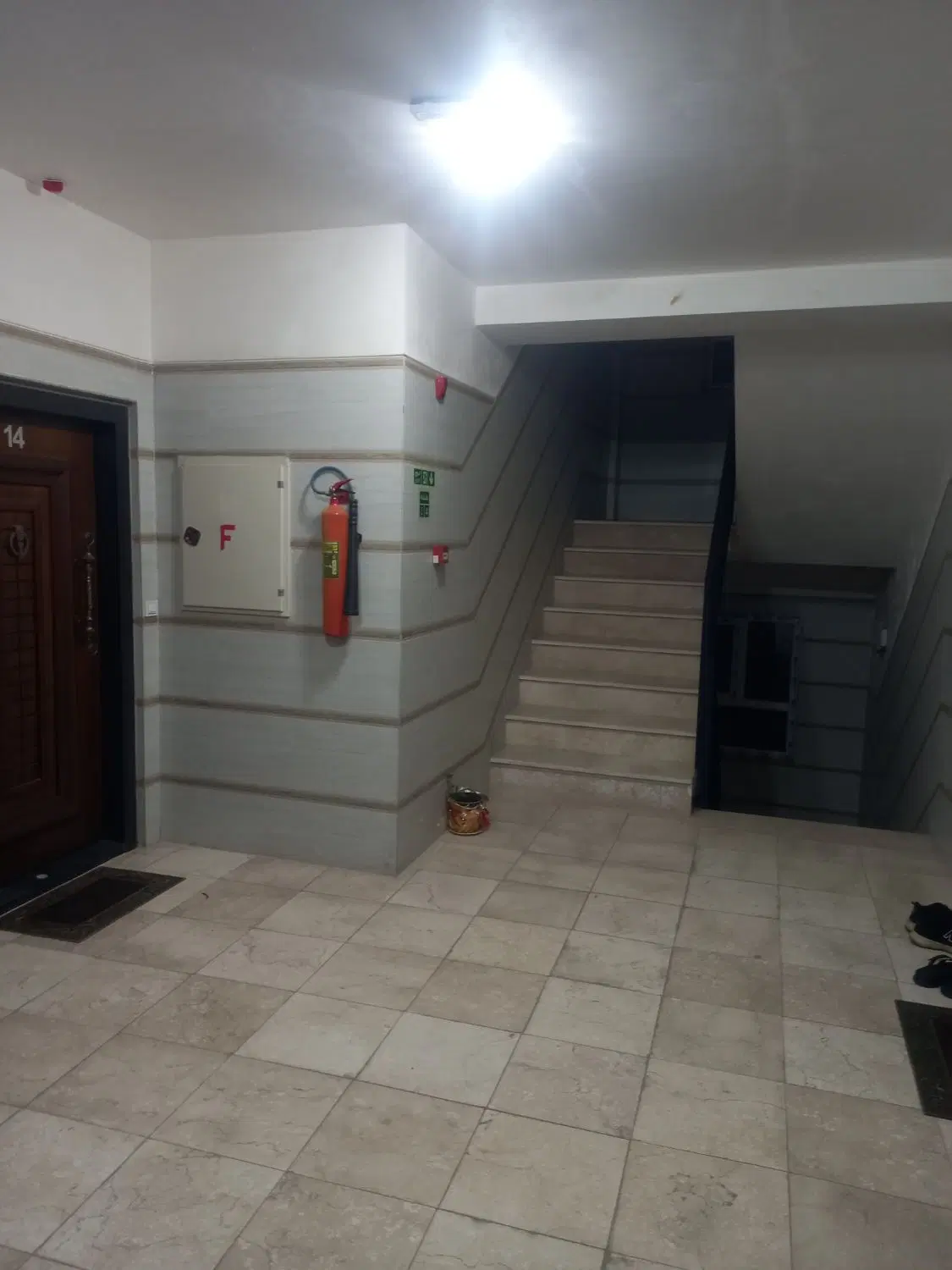 فروش یک واحدمسکونی