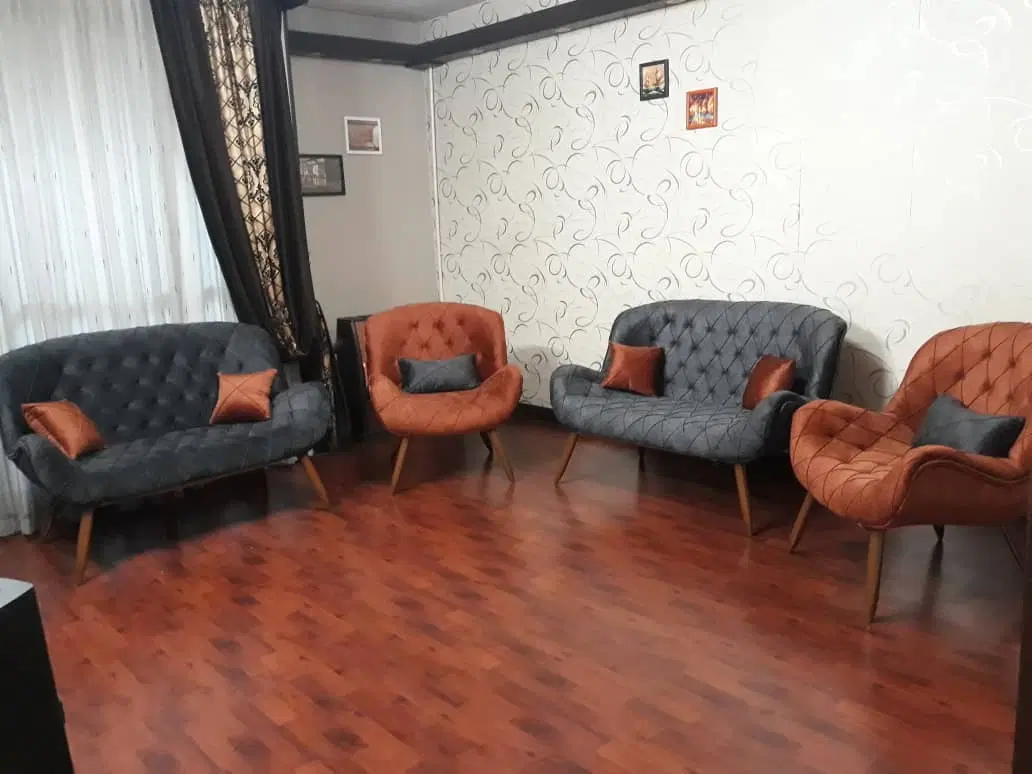 همخونه. همخانه