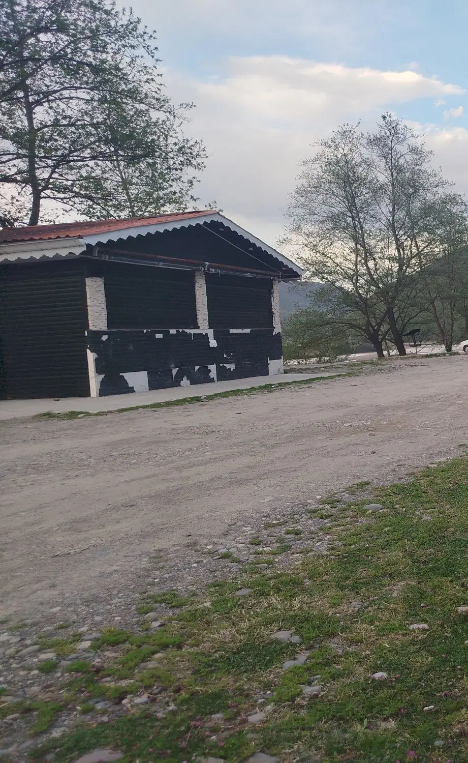 زمین مسکونی ۳۰۰ متری