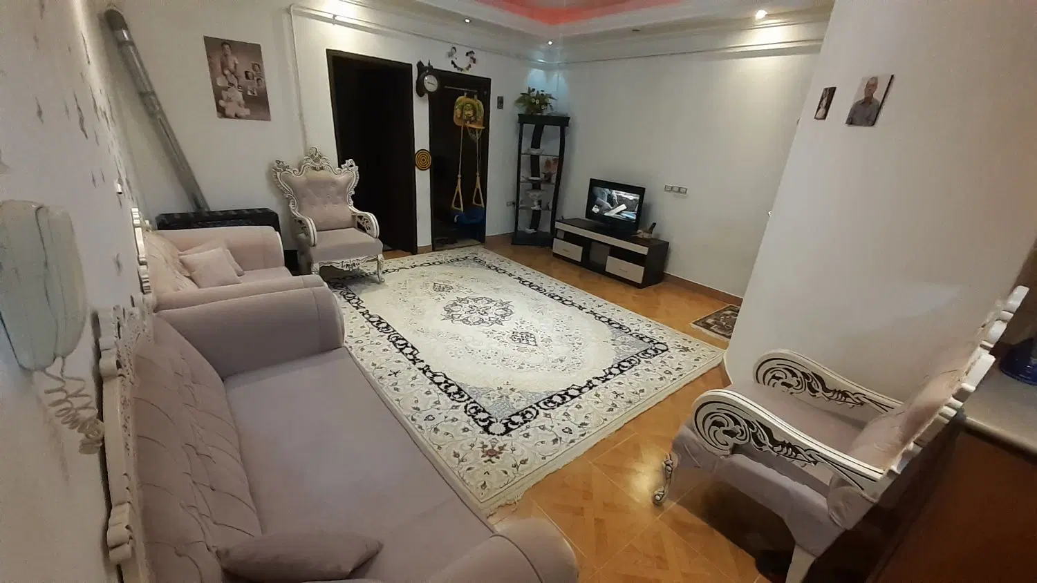 ملک فروشی