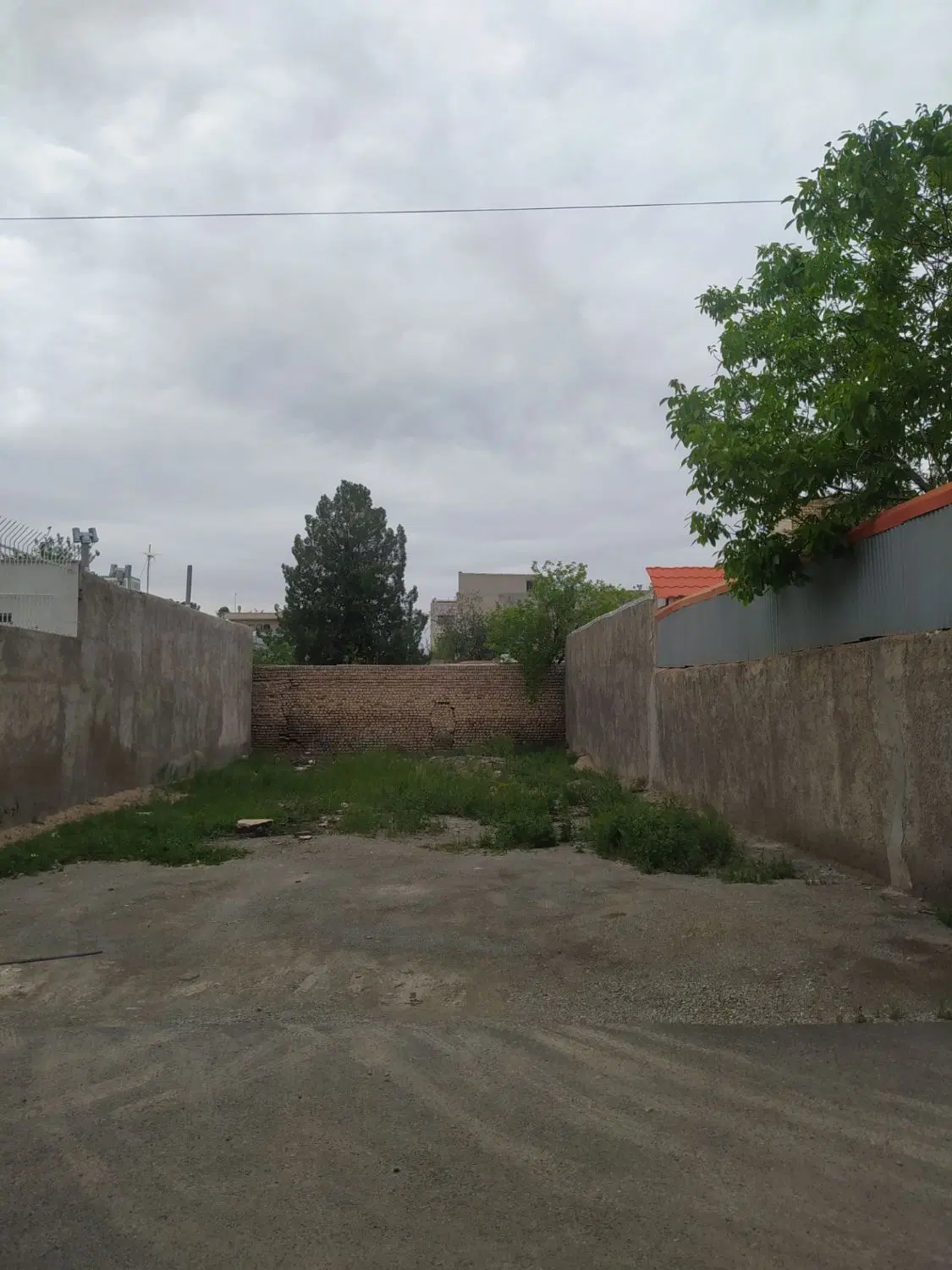 ۲۵۰ متر زمین در بکه (باغدشت)