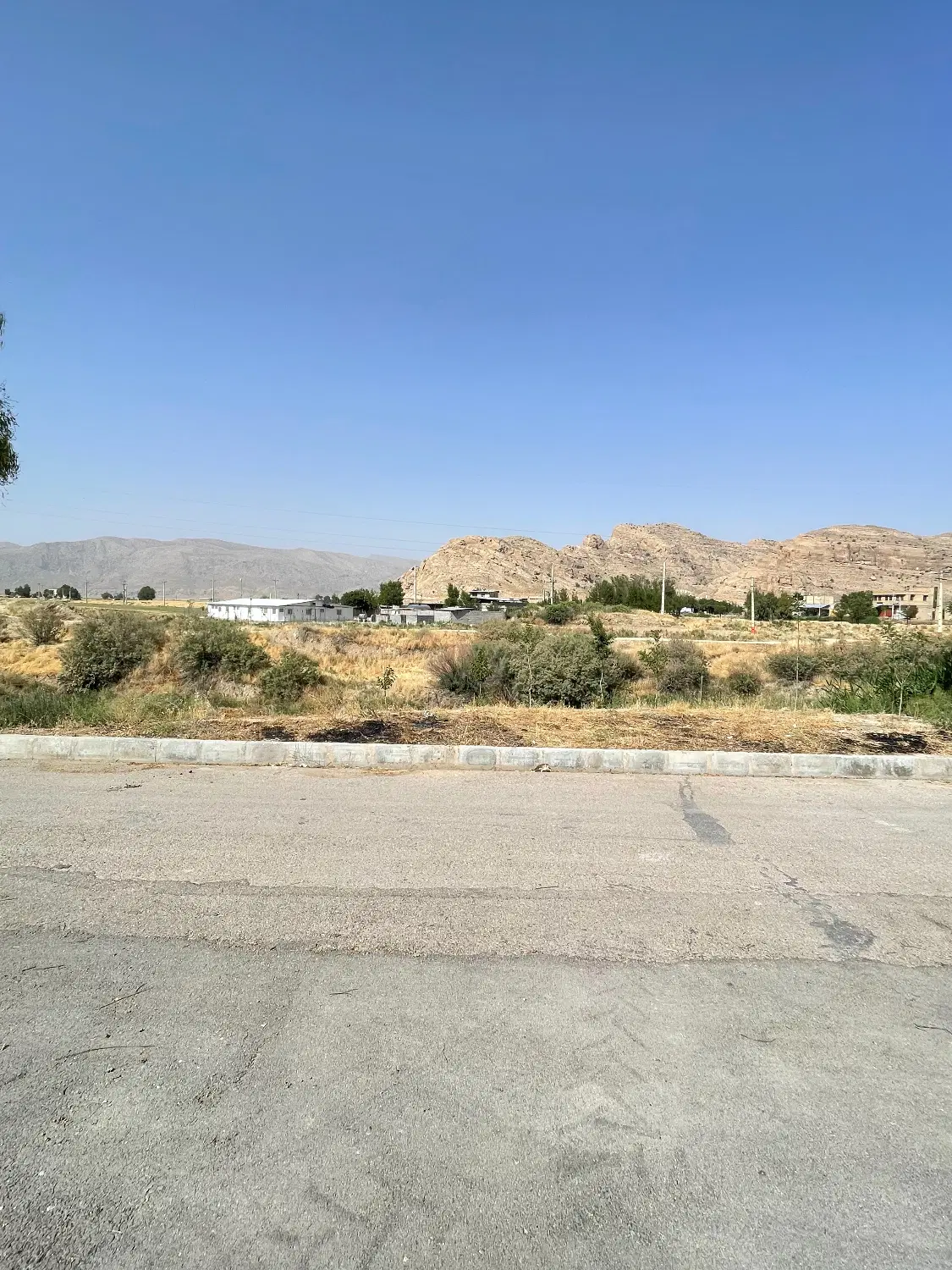 زمین مسکونی