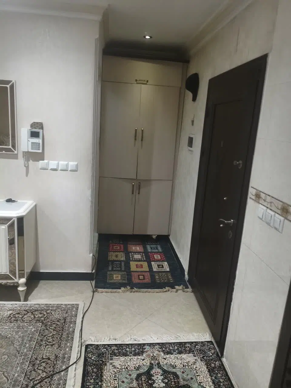 آزادشهر آپارتمان دوخوابه سروازاد تک واحدی
