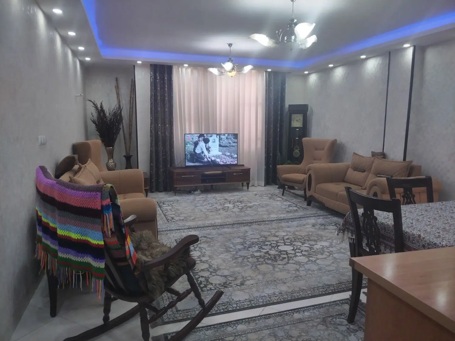 فروش آپارتمان دو خواب صدرا