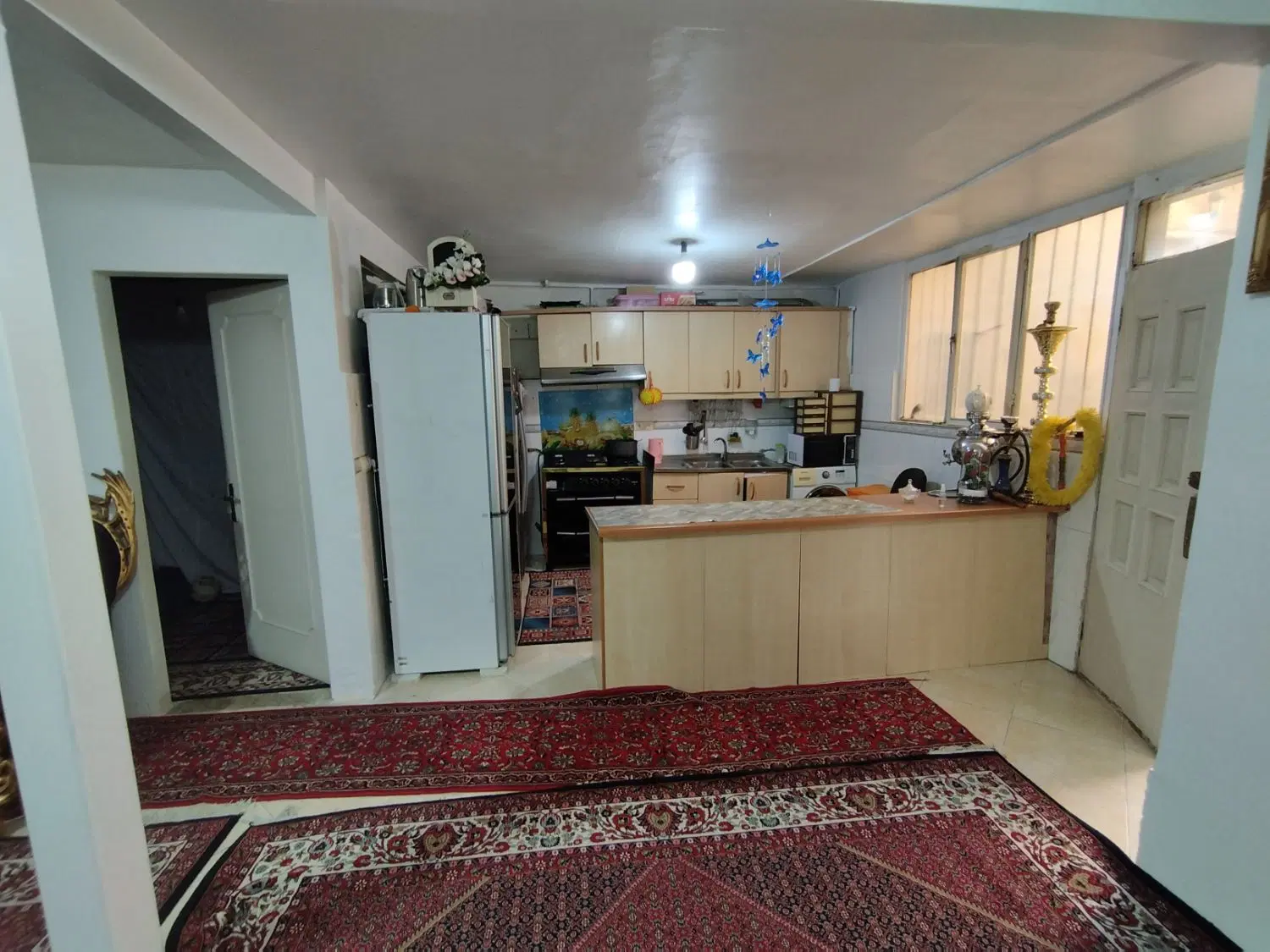 طبقه همکف 100 متری  حیاط دار