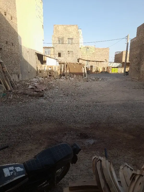 زمین قنوات ۱۷۰ متری