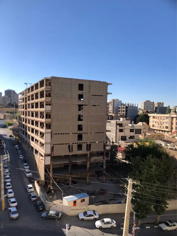 ساختمان نیمه کاره المهدی کوی ۴۵