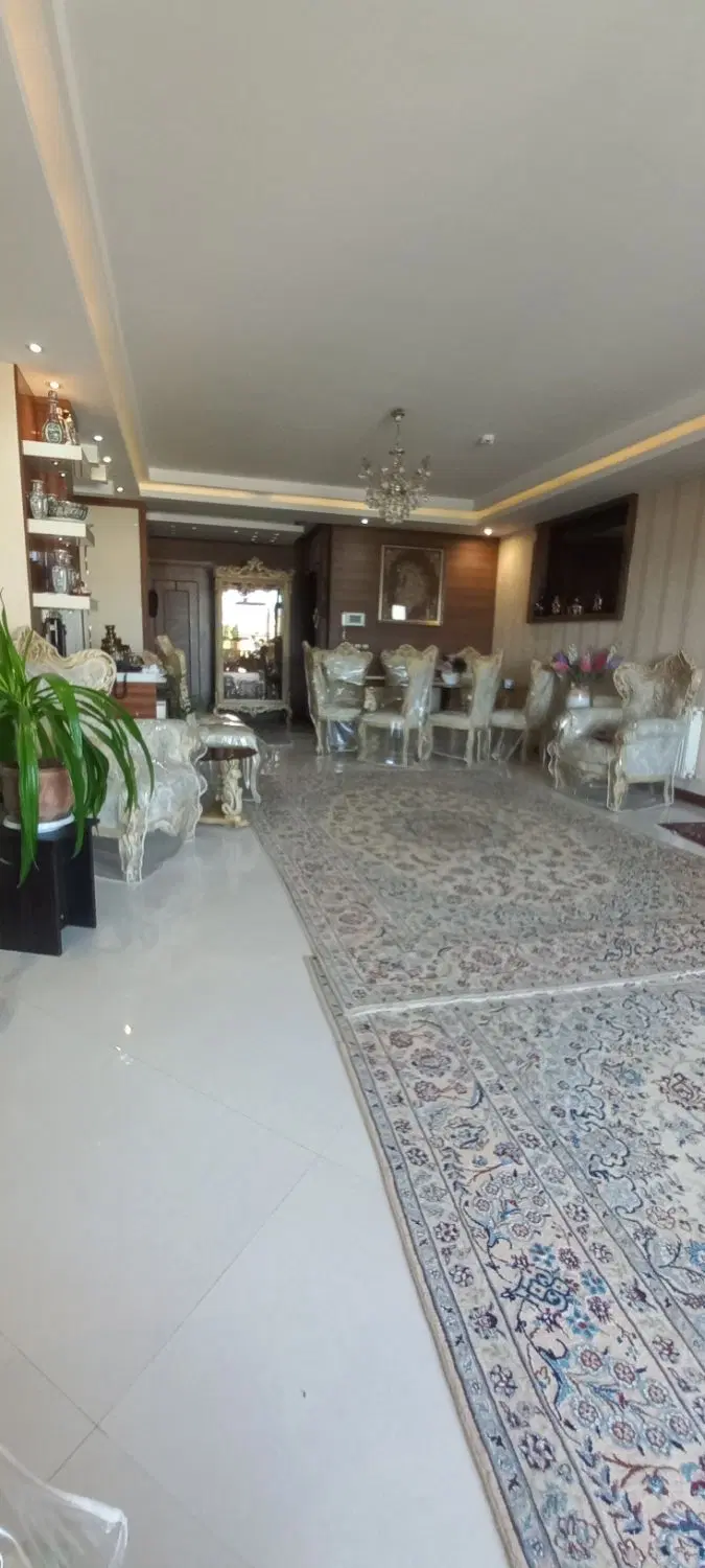 ۱۱۸ متر، فول امکانات، جنوبی