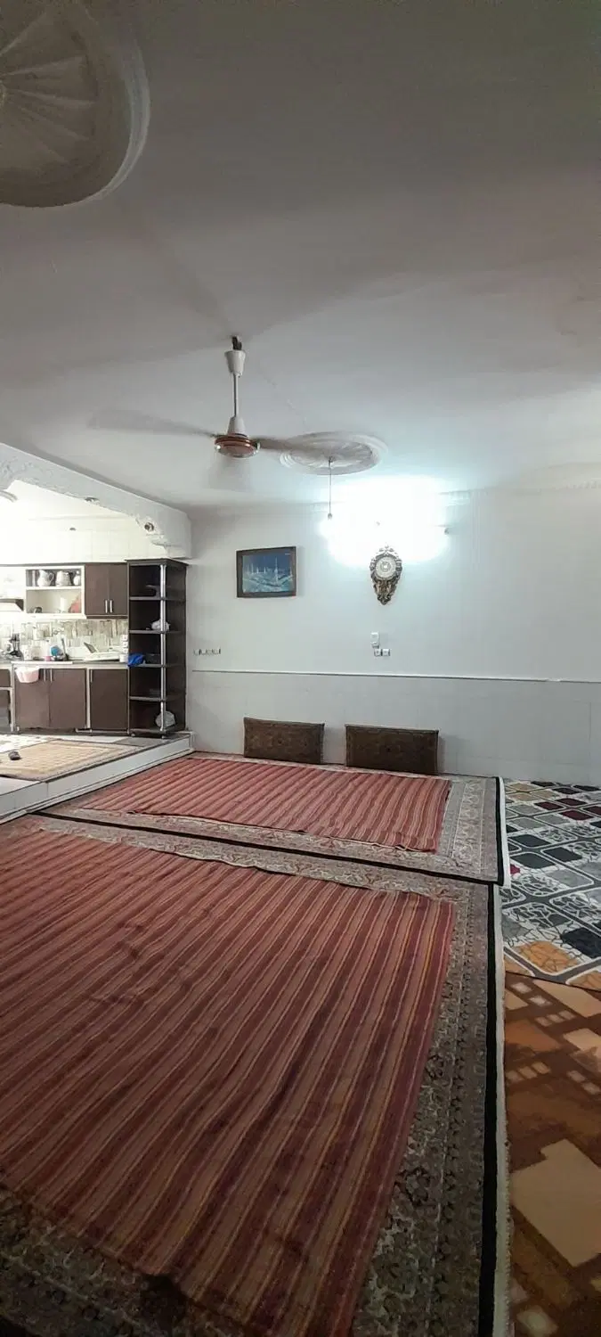 منزل در پنجراه‌روبروی مجتمع آبان