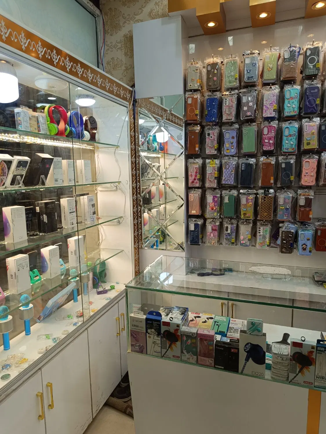 مغازه موبایل فروشی