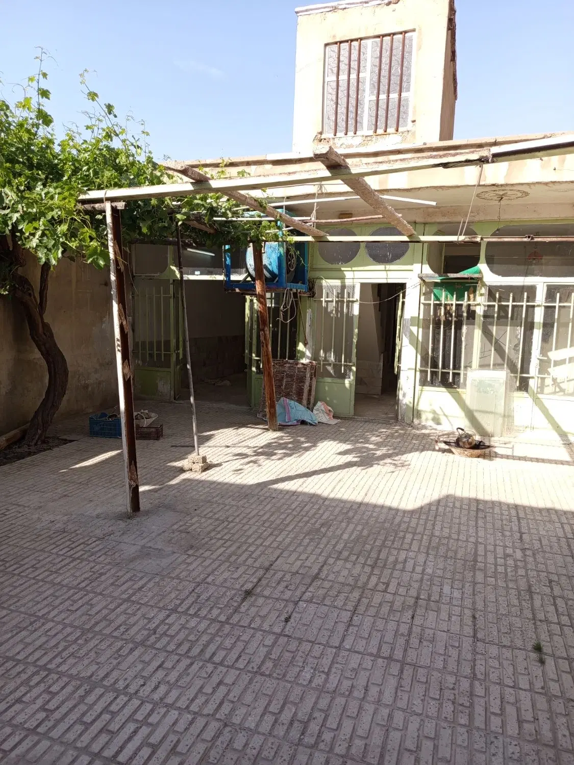 خانه ویلایی قدیمی